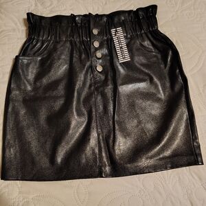 Haute Monde Black Ribbed Ruched Mini Skirt